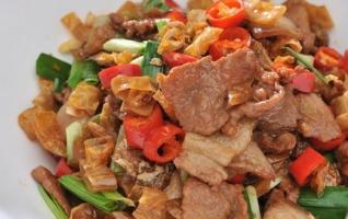 Fried Pork with Salted Pepper 
