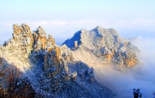 Zhangjiajie snow-covered landscapes 