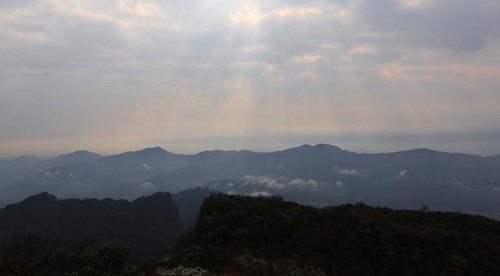Tianmen Mountain-Misty Yuhu Peak 