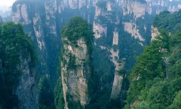 4 Days Zhangjiajie Adventure Tour to Avatar park for photographer