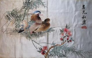 Bai Embroidery and Dyeing Skill