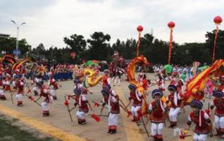 2019 Welcome to Zhangjiajie “March Street” for Bai Spring Festival